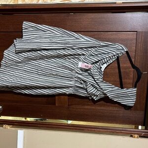 Gilli Black and White Striped Blouse